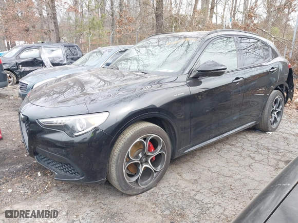 2023 Alfa Romeo Stelvio Ti with VIN ZASPAKBN6P7D56722, listed as a IAAI auction lot 41363962 with 50,073 mi miles. Bid and sale history available at carsss.com. Image 18.