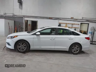 2016 Hyundai Sonata SE z VIN 5NPE24AF6GH377178, wystawiony jako IAAI lot #42522399 z przebiegiem 138 743 mil mil oraz . Historia ofert i sprzedaży dostępna na DreamBid. Obrazek 14.