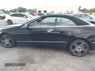 2014 Mercedes-Benz E 350 with VIN WDDKK5KF7EF240724, listed as a IAAI auction lot 42469727 with 116,174 mi miles and . Bid and sale history available at DreamBid. Image 14.