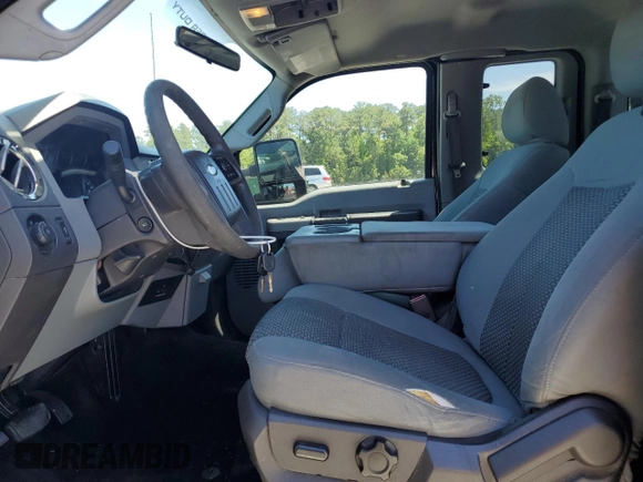 2011 Ford F-250 XL z VIN 1FT7X2A61BEA59962, wystawiony jako Copart lot #55814915 z przebiegiem 243 016 mil mil oraz Szkoda całkowita • Salvage title. Historia ofert i sprzedaży dostępna na DreamBid. Obrazek 7.