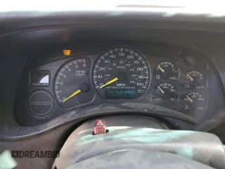 2000 GMC New Sierra 1500 SLE with VIN 2GTEK19T8Y1220957, listed as a Copart auction lot 47349405 with 145,039 mi miles and Salvage Title. Bid and sale history available at carsss.com. Image 9.