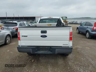 2014 Ford F-150 XL z VIN 1FTMF1CM9EKE34269, wystawiony jako IAAI lot #42240264 z przebiegiem 91 743 mil mil oraz . Historia ofert i sprzedaży dostępna na DreamBid. Obrazek 16.