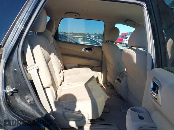 2015 Nissan Pathfinder Platinum with VIN 5N1AR2MN3FC668373, listed as a IAAI auction lot 42175275 with 169,913 mi miles and . Bid and sale history available at DreamBid. Image 8.