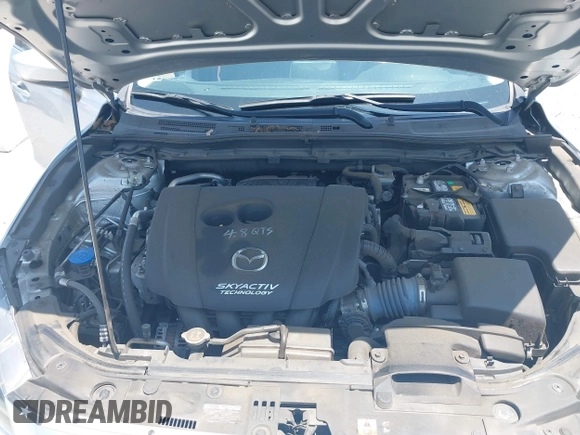 2018 Mazda 3 Touring z VIN 3MZBN1V35JM272638, wystawiony jako IAAI lot #42458722 z przebiegiem 98 393 mil mil oraz . Historia ofert i sprzedaży dostępna na DreamBid. Obrazek 10.