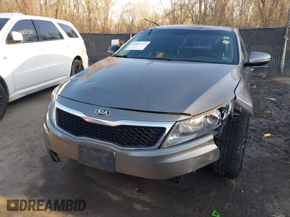2013 Kia Optima LX with VIN 5XXGM4A77DG166140, listed as a IAAI auction lot 41881144 with 185,391 mi miles. Bid and sale history available at carsss.com. Image 6.
