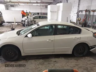 2009 Nissan Altima S z VIN 1N4AL21E59N477966, wystawiony jako IAAI lot #42190062 z przebiegiem 171 127 mil mil oraz . Historia ofert i sprzedaży dostępna na DreamBid. Obrazek 15.