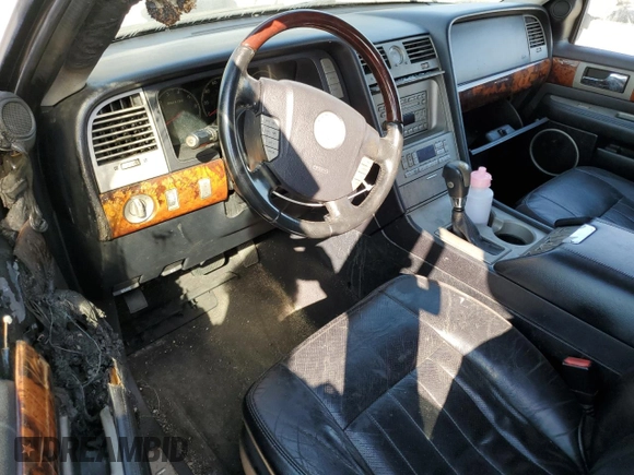 2003 Lincoln Navigator Luxury with VIN 5LMFU28R43LJ34986, listed as a Copart auction lot 77641924 with 188,803 mi miles and Salvage Title. Bid and sale history available at carsss.com. Image 8.