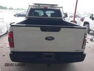 2022 Ford F-150 XL z VIN 1FTEX1CPXNKF06107, wystawiony jako IAAI lot #42692902 z przebiegiem Nie podano mil oraz . Historia ofert i sprzedaży dostępna na DreamBid. Obrazek 16.