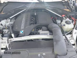 2016 BMW X6 xDrive35i z VIN 5UXKU2C5XG0N83220, wystawiony jako IAAI lot #39197569 z przebiegiem Nie podano mil oraz . Historia ofert i sprzedaży dostępna na DreamBid. Obrazek 10.