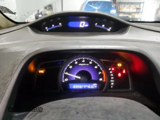 2006 Honda Civic LX z VIN 1HGFA16556L113760, wystawiony jako Copart lot #58132265 z przebiegiem 193 592 mil mil oraz Szkoda całkowita • Salvage title. Historia ofert i sprzedaży dostępna na DreamBid. Obrazek 9.