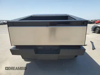 2024 Tesla Cybertruck z VIN 7G2CEHED5RA004336, wystawiony jako Copart lot #61506604 z przebiegiem 4743 mil mil oraz Szkody całkowita. Historia ofert i sprzedaży dostępna na DreamBid. Obrazek 6.