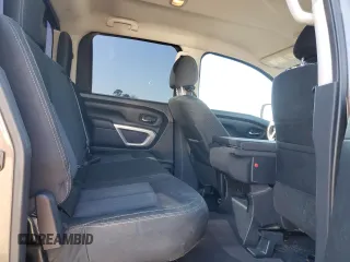 2017 Nissan Titan SV z VIN 1N6AA1EJ0HN538458, wystawiony jako Copart lot #47475775 z przebiegiem 139 224 mil mil oraz Szkoda całkowita • Salvage title. Historia ofert i sprzedaży dostępna na DreamBid. Obrazek 10.