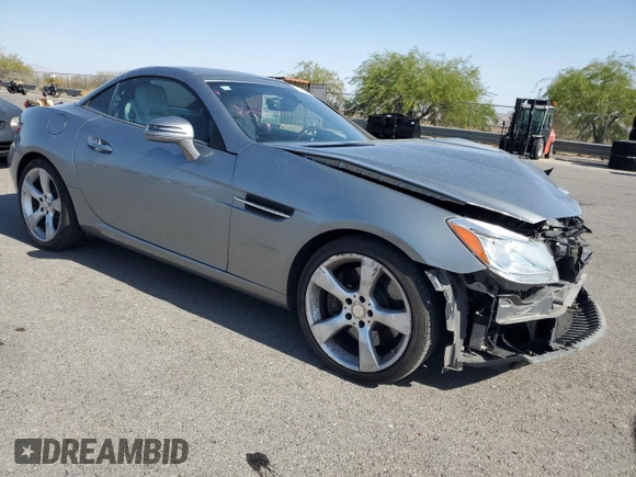 2012 Mercedes-Benz SLK-Class SLK 350 with VIN WDDPK5HA1CF017917, listed as a Copart auction lot 71798664 with 65,676 mi miles and Salvage Title. Bid and sale history available at carsss.com. Image 4.