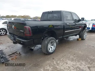 2016 Ram 2500 SLT with VIN 3C6UR5DL9GG307513, listed as a IAAI auction lot 40840976 with 249,047 mi miles. Bid and sale history available at carsss.com. Image 4.