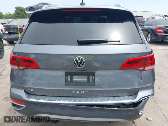 2022 Volkswagen Taos SE z VIN 3VVSX7B2XNM062037, wystawiony jako IAAI lot #42051064 z przebiegiem 30 149 mil mil oraz . Historia ofert i sprzedaży dostępna na DreamBid. Obrazek 17.