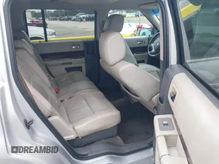 2010 Ford Flex SEL z VIN 2FMGK5CC6ABA82100, wystawiony jako IAAI lot #41960218 z przebiegiem 198 328 mil mil oraz . Historia ofert i sprzedaży dostępna na DreamBid. Obrazek 8.