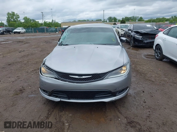 2016 Chrysler 200 S z VIN 1C3CCCBB2GN125376, wystawiony jako IAAI lot #42330845 z przebiegiem 183 126 mil mil oraz . Historia ofert i sprzedaży dostępna na DreamBid. Obrazek 13.