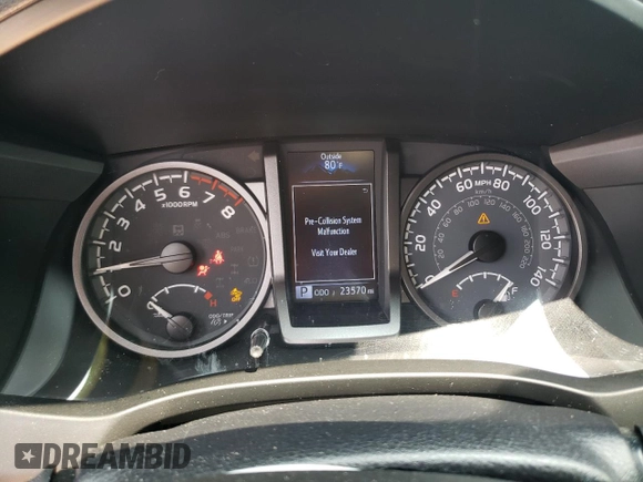 2021 Toyota Tacoma SR5 z VIN 5TFAZ5CN2MX099562, wystawiony jako Copart lot #59329335 z przebiegiem 23 570 mil mil oraz Czysty tytuł • Clean title. Historia ofert i sprzedaży dostępna na DreamBid. Obrazek 9.