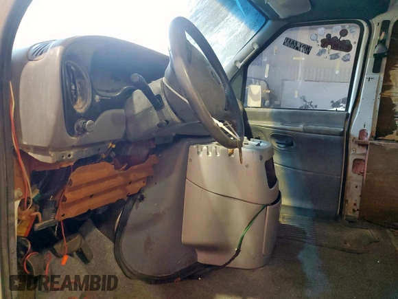2001 Ford Econoline Passenger XL with VIN 1FBSS31LX1HA03315, listed as a Copart auction lot 65772875 with 108,184 mi miles and Clean title. Bid and sale history available at DreamBid. Image 7.