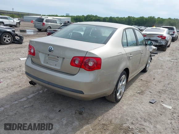 2006 Volkswagen Jetta Value Edition z VIN 3VWPF71K16M760303, wystawiony jako IAAI lot #42352139 z przebiegiem 112 012 mil mil oraz . Historia ofert i sprzedaży dostępna na DreamBid. Obrazek 4.