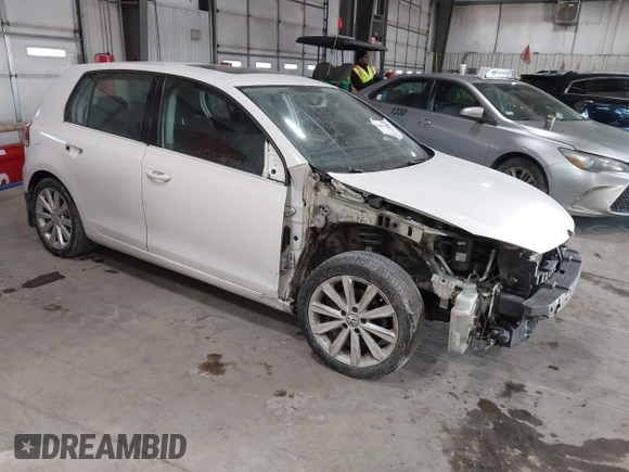 2013 Volkswagen Golf TDI с VIN WVWDM7AJ0DW137125, выставлен на аукционе IAAI как лот 41405747 с пробегом 122 069 миль миль и . История ставок и продаж доступна на DreamBid. Изображение 1.
