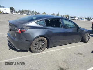 2025 Tesla Model 3 Long Range with VIN 5YJ3E1EA8SF896333, listed as a Copart auction lot 61876445 with 5,690 mi miles and Salvage title. Bid and sale history available at DreamBid. Image 3.