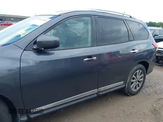 2014 Nissan Pathfinder S with VIN 5N1AR2MM1EC649794, listed as a IAAI auction lot 42611322 with 118,257 mi miles and . Bid and sale history available at DreamBid. Image 14.