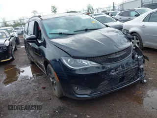 2019 Chrysler Pacifica Limited z VIN 2C4RC1GG4KR550124, wystawiony jako IAAI lot #42091944 z przebiegiem Nie podano mil oraz . Historia ofert i sprzedaży dostępna na DreamBid. Obrazek 1.