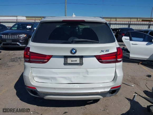 2017 BMW X5 sDrive35i with VIN 5UXKR2C38H0U21801, listed as a IAAI auction lot 41732946 with 195,822 mi miles. Bid and sale history available at carsss.com. Image 17.