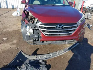 2017 Hyundai Tucson Value with VIN KM8J33A23HU349750, listed as a IAAI auction lot 41456946 with 134,285 mi miles. Bid and sale history available at carsss.com. Image 6.