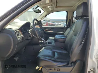 2007 Chevrolet Suburban LT with VIN 1GNFC16057J171613, listed as a Copart auction lot 60154525 with 226,291 mi miles and Salvage title. Bid and sale history available at DreamBid. Image 7.