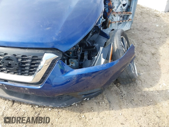 2019 Nissan Kicks S with VIN 3N1CP5CU9KL537043, listed as a IAAI auction lot 41766823 with Not Provided miles. Bid and sale history available at carsss.com. Image 18.