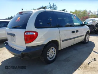 2005 Dodge Caravan SE with VIN 1D4GP25R55B298363, listed as a IAAI auction lot 42068006 with 306,997 mi miles. Bid and sale history available at carsss.com. Image 4.
