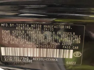 2005 Toyota Camry STD z VIN 4T1BE32K75U591725, wystawiony jako IAAI lot #42407471 z przebiegiem 180 756 mil mil oraz . Historia ofert i sprzedaży dostępna na DreamBid. Obrazek 9.