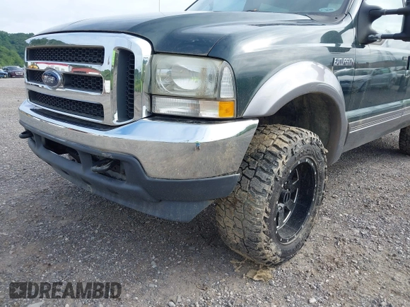 2002 Ford Excursion XLT z VIN 1FMSU41F12EB48358, wystawiony jako IAAI lot #42393292 z przebiegiem 200 377 mil mil oraz . Historia ofert i sprzedaży dostępna na DreamBid. Obrazek 6.
