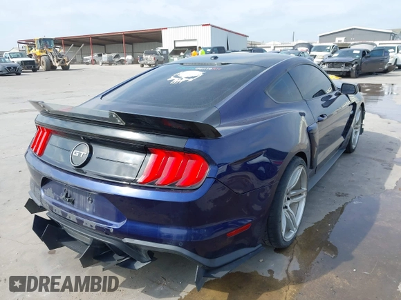 2018 Ford Mustang GT z VIN 1FA6P8CF7J5163016, wystawiony jako IAAI lot #42231330 z przebiegiem 55 810 mil mil oraz . Historia ofert i sprzedaży dostępna na DreamBid. Obrazek 4.