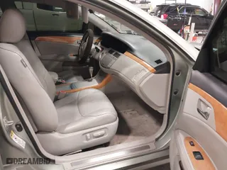 2005 Toyota Avalon XL with VIN 4T1BK36B65U023629, listed as a IAAI auction lot 41963531 with 255,044 mi miles. Bid and sale history available at carsss.com. Image 5.