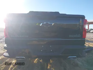 2024 Chevrolet Silverado 1500 with VIN 2GCUDJED2R1167839, listed as a IAAI auction lot 40941721 with Not Provided miles and . Bid and sale history available at DreamBid. Image 16.