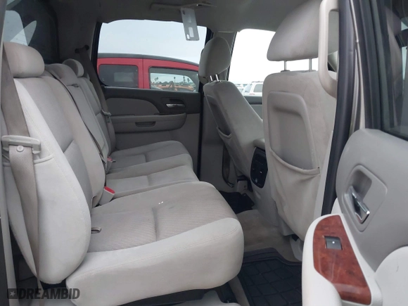 2009 Chevrolet Avalanche LT w/2LT with VIN 3GNFK22029G214307, listed as a IAAI auction lot 41529658 with 277,888 mi miles. Bid and sale history available at carsss.com. Image 8.