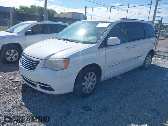 2013 Chrysler Town & Country Touring z VIN 2C4RC1BG0DR815311, wystawiony jako IAAI lot #42285071 z przebiegiem 204 666 mil mil oraz . Historia ofert i sprzedaży dostępna na DreamBid. Obrazek 2.