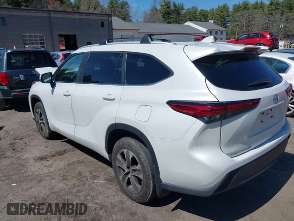 2023 Toyota Highlander L with VIN 5TDKDRBHXPS044812, listed as a IAAI auction lot 42026730 with 27,591 mi miles and . Bid and sale history available at DreamBid. Image 3.