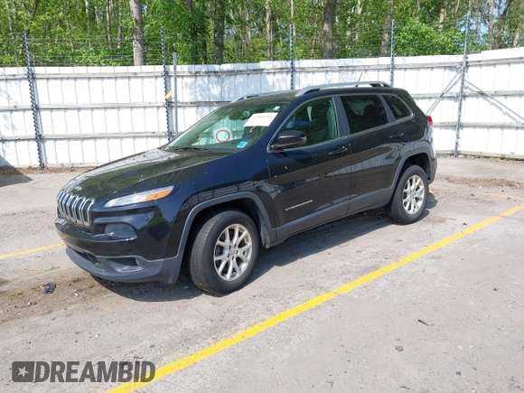 2014 Jeep Cherokee Latitude z VIN 1C4PJMCS3EW184984, wystawiony jako IAAI lot #42301604 z przebiegiem 185 320 mil mil oraz . Historia ofert i sprzedaży dostępna na DreamBid. Obrazek 17.