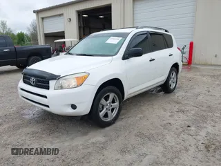 2008 Toyota RAV4 with VIN JTMZD33VX85078210, listed as a IAAI auction lot 41944108 with 110,518 mi miles. Bid and sale history available at carsss.com. Image 2.