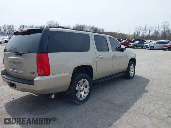 2014 GMC Yukon XL SLT with VIN 1GKS2KE71ER110308, listed as a IAAI auction lot 41940610 with 202,071 mi miles. Bid and sale history available at carsss.com. Image 4.