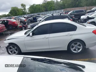 2014 BMW 3 Series 320i xDrive с VIN WBA3C3C51EP661285, выставлен на аукционе IAAI как лот 42260366 с пробегом 125 269 миль миль и . История ставок и продаж доступна на DreamBid. Изображение 15.