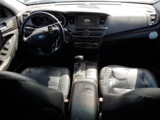 2016 Kia Cadenza z VIN KNALN4D75G5221553, wystawiony jako Copart lot #50177105 z przebiegiem 173 099 mil mil oraz Tytuł czysty. Historia ofert i sprzedaży dostępna na DreamBid. Obrazek 8.
