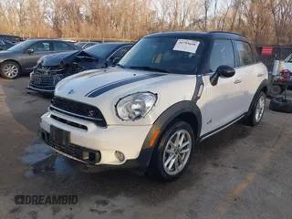 2015 MINI Cooper Countryman S with VIN WMWZC5C50FWP42324, listed as a IAAI auction lot 41795698 with 95,746 mi miles. Bid and sale history available at carsss.com. Image 17.