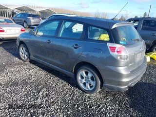 2006 Toyota Matrix STD z VIN 2T1LR32E26C553258, wystawiony jako IAAI lot #41113812 z przebiegiem 165 475 mil mil oraz . Historia ofert i sprzedaży dostępna na DreamBid. Obrazek 3.