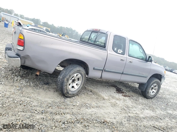 2001 Toyota Tundra SR5 with VIN 5TBRN34131S170647, listed as a Copart auction lot 79766604 with 320,696 mi miles and Salvage Title. Bid and sale history available at carsss.com. Image 3.