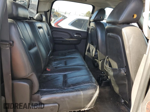 2007 GMC Sierra Denali z VIN 2GTEK638171707014, wystawiony jako Copart lot #42591155 z przebiegiem 263 123 mil mil oraz Szkoda całkowita • Salvage title. Historia ofert i sprzedaży dostępna na DreamBid. Obrazek 10.